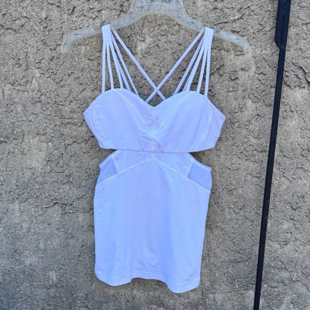Lululemon Free To Be Wild Sports Bra Womens 4 White Strappy Back Yoga